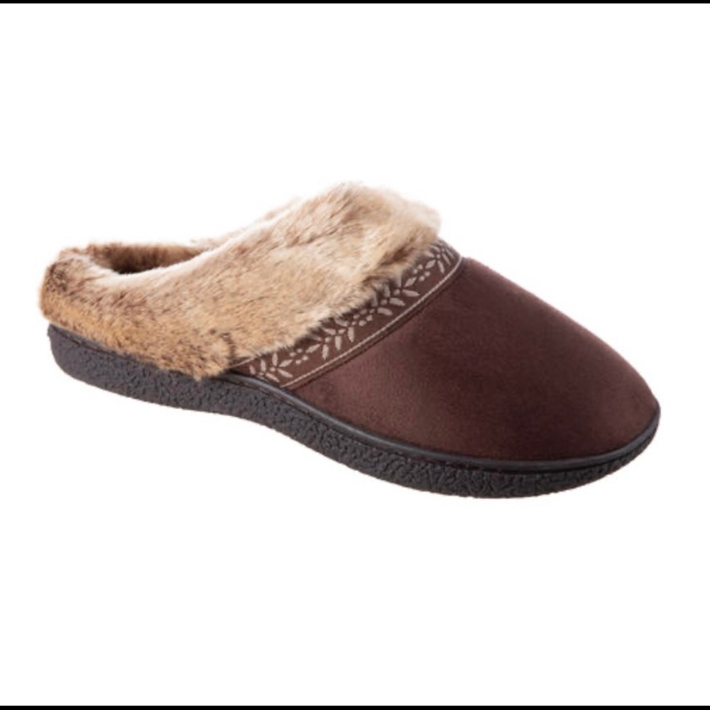 Isotoner | Memory Foam Slippers